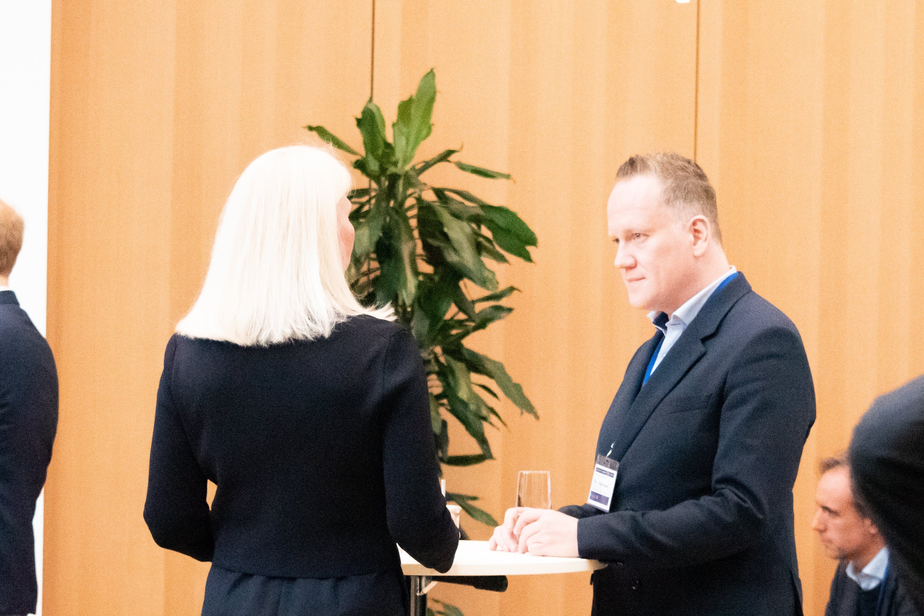 Marc Hildebrandt speaking with Melanie Kehr